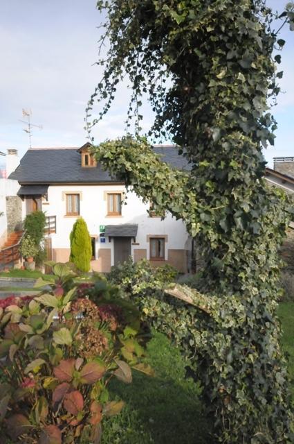 Apartamentos Rurales Romallande Puerto de Vega Kültér fotó